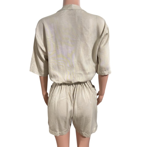 CHLOÉ Women’s Stylish Khaki Button-Up Playsuit - Picture 4 of 16
